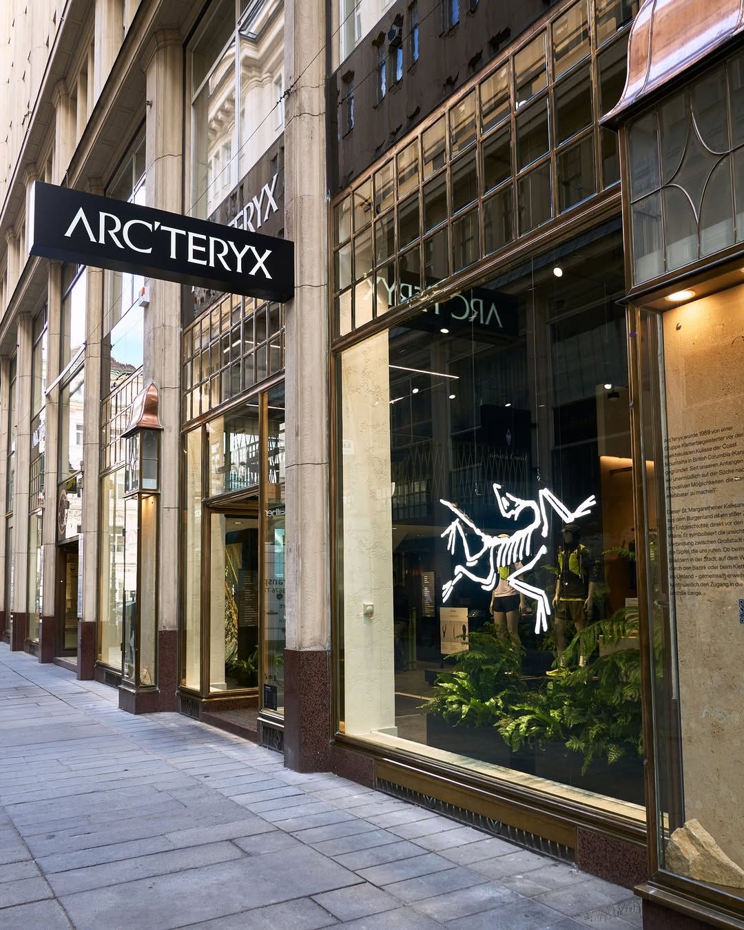 Arc’teryx’s completed storefront in Vienna’s Trattnerhof passage